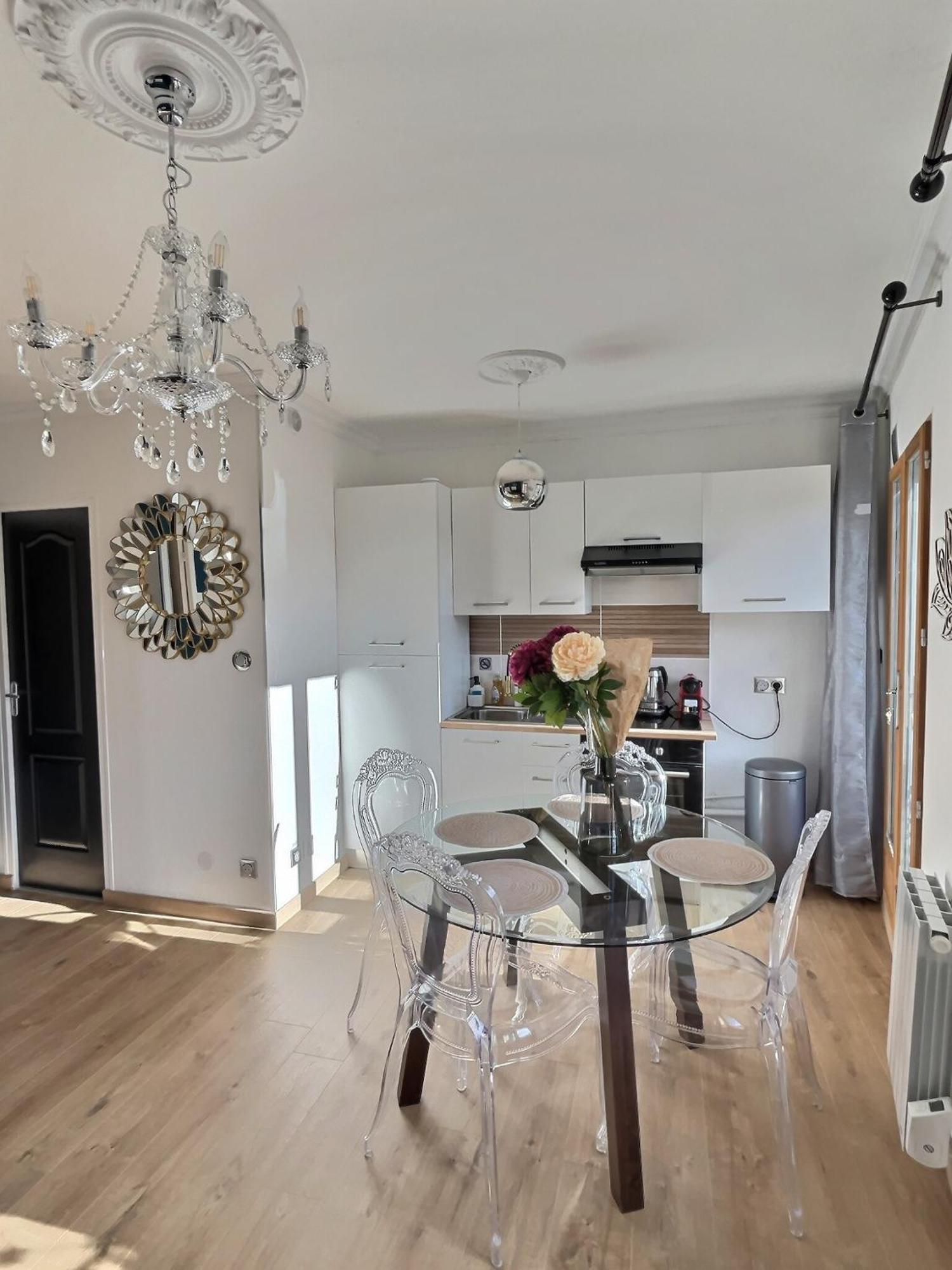 Appartement De Charme Avec Balcon Au Pied Des Commerces Béziers Esterno foto